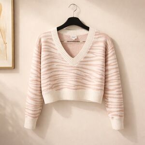 Le Lis V-neck Sweater